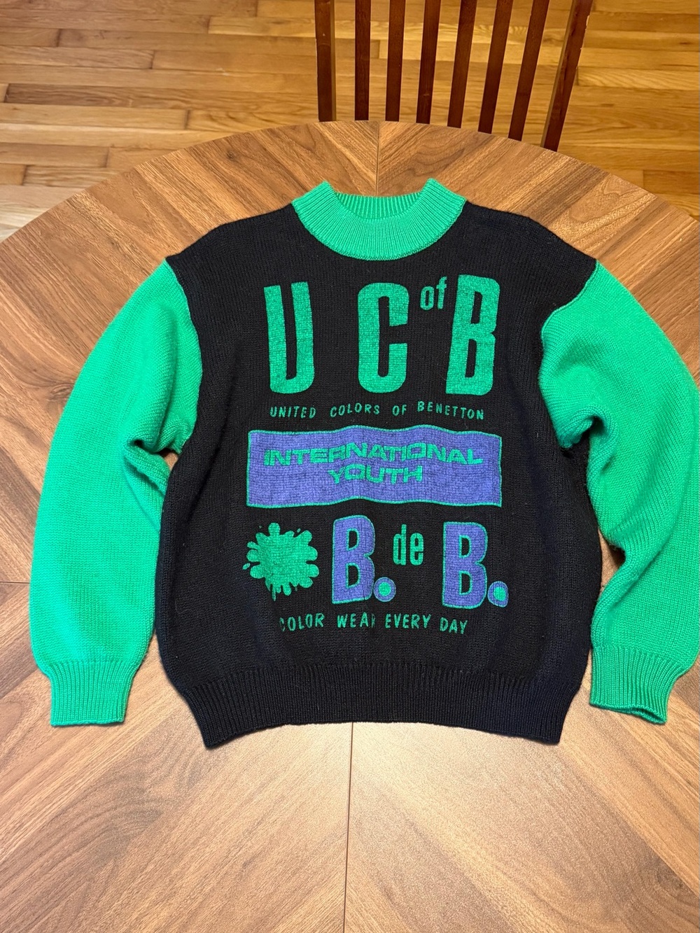 United Colors of Benetton “International Youth” knit sweater. Made in Italy.